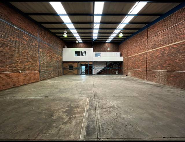 470M² WAREHOUSE TO LET IN EASTGATE
